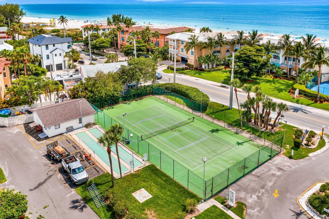 Runaway Bay Condos Bradenton Beach Room photo