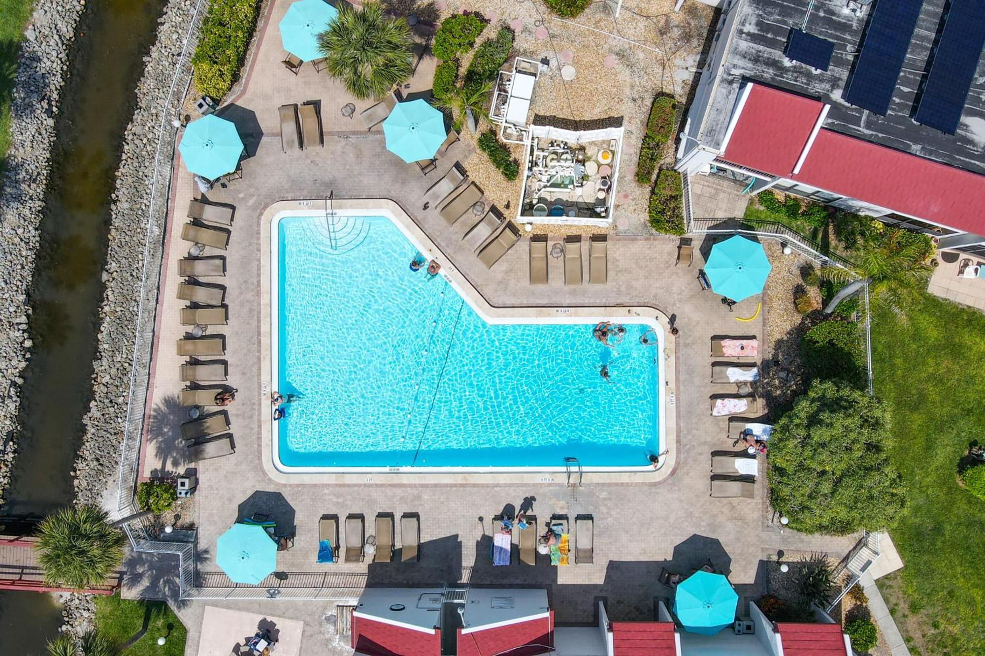 Runaway Bay Condos Bradenton Beach Room photo
