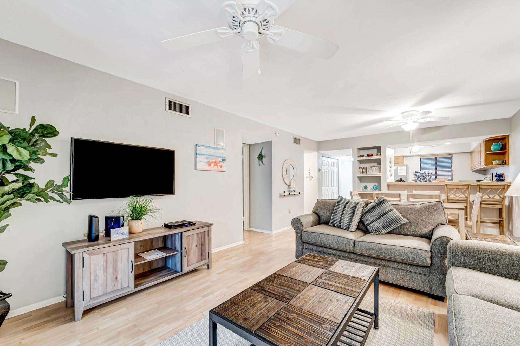 Runaway Bay Condos Bradenton Beach Room photo