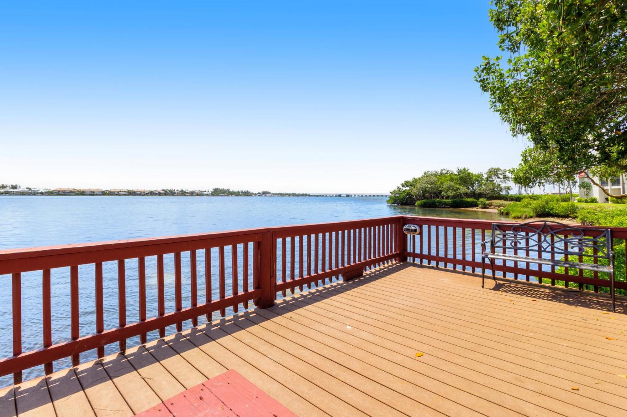 Runaway Bay Condos Bradenton Beach Room photo