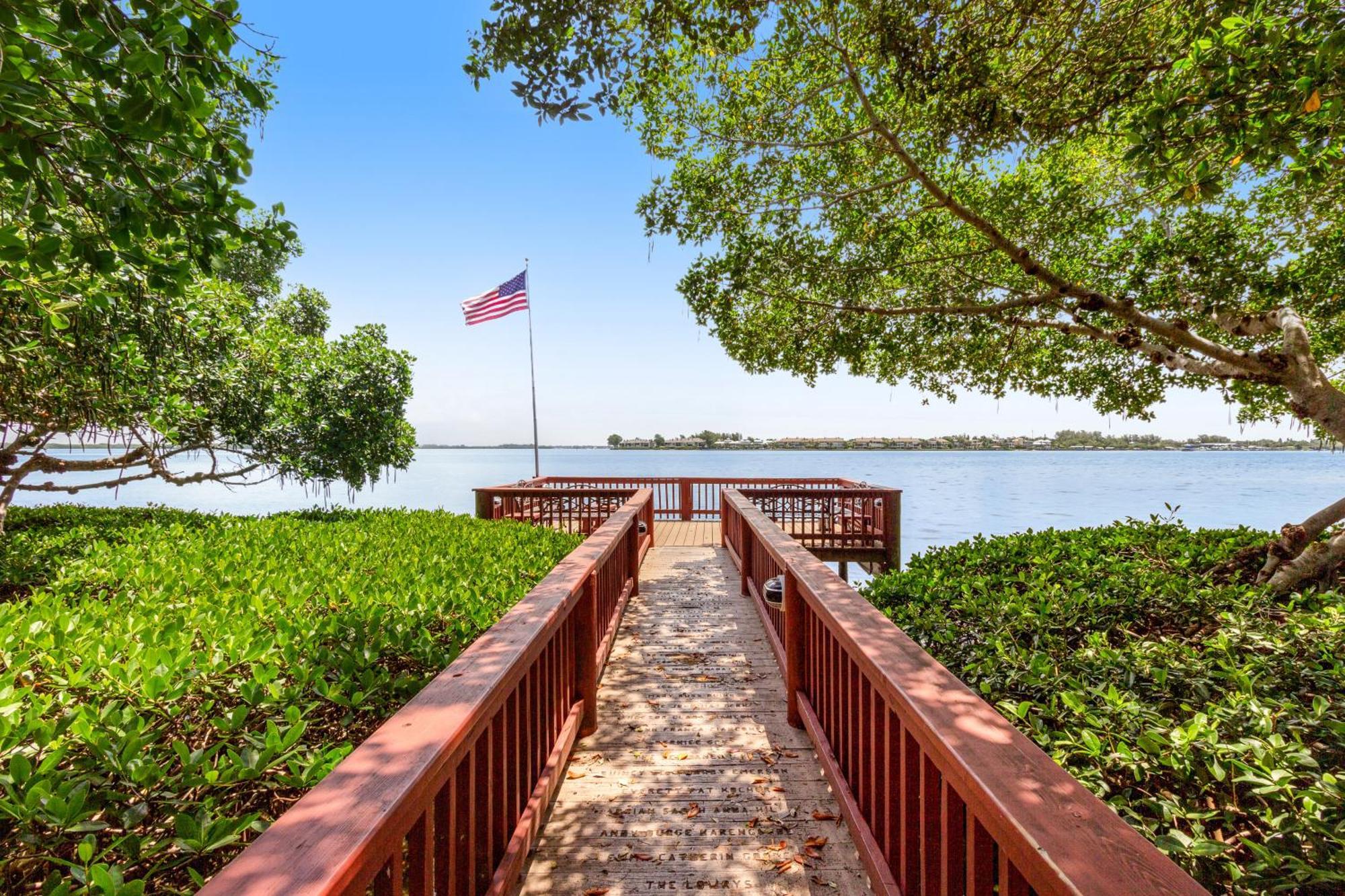 Runaway Bay Condos Bradenton Beach Room photo