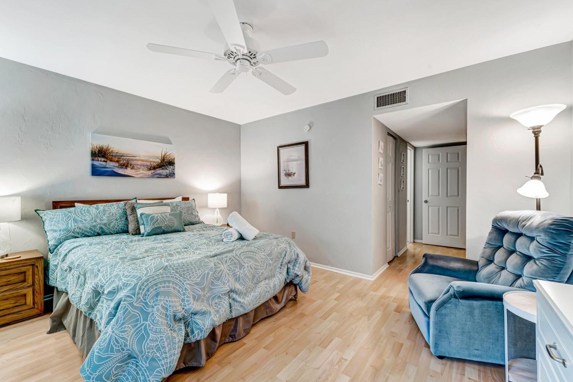 Runaway Bay Condos Bradenton Beach Room photo