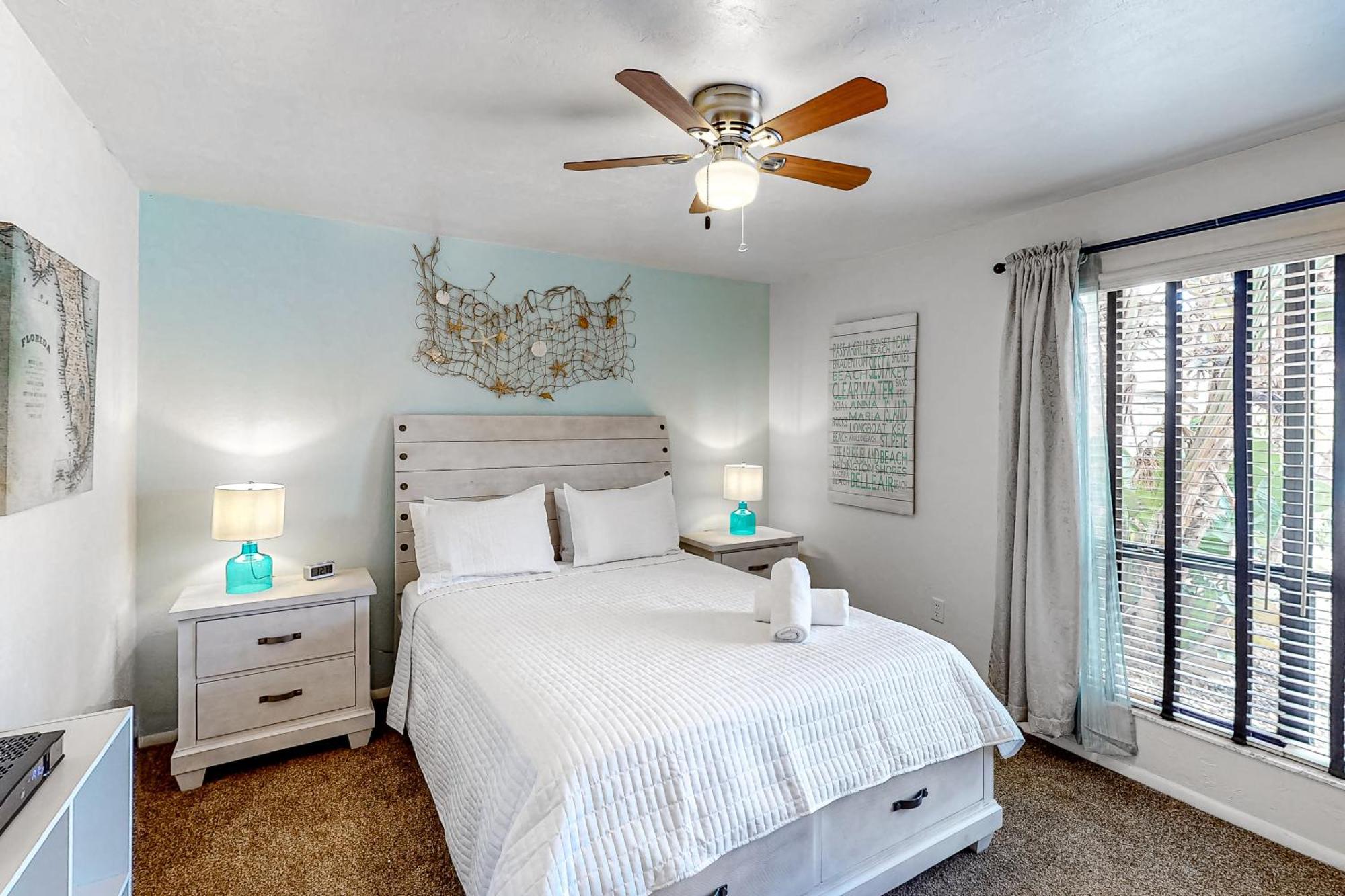 Runaway Bay Condos Bradenton Beach Room photo