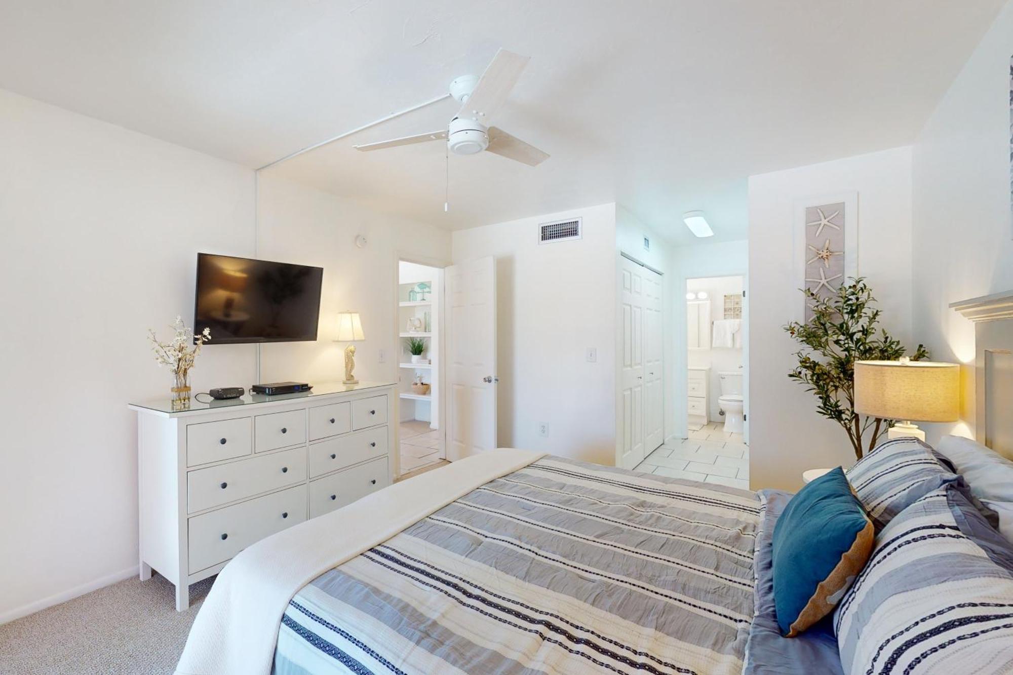 Runaway Bay Condos Bradenton Beach Exterior photo